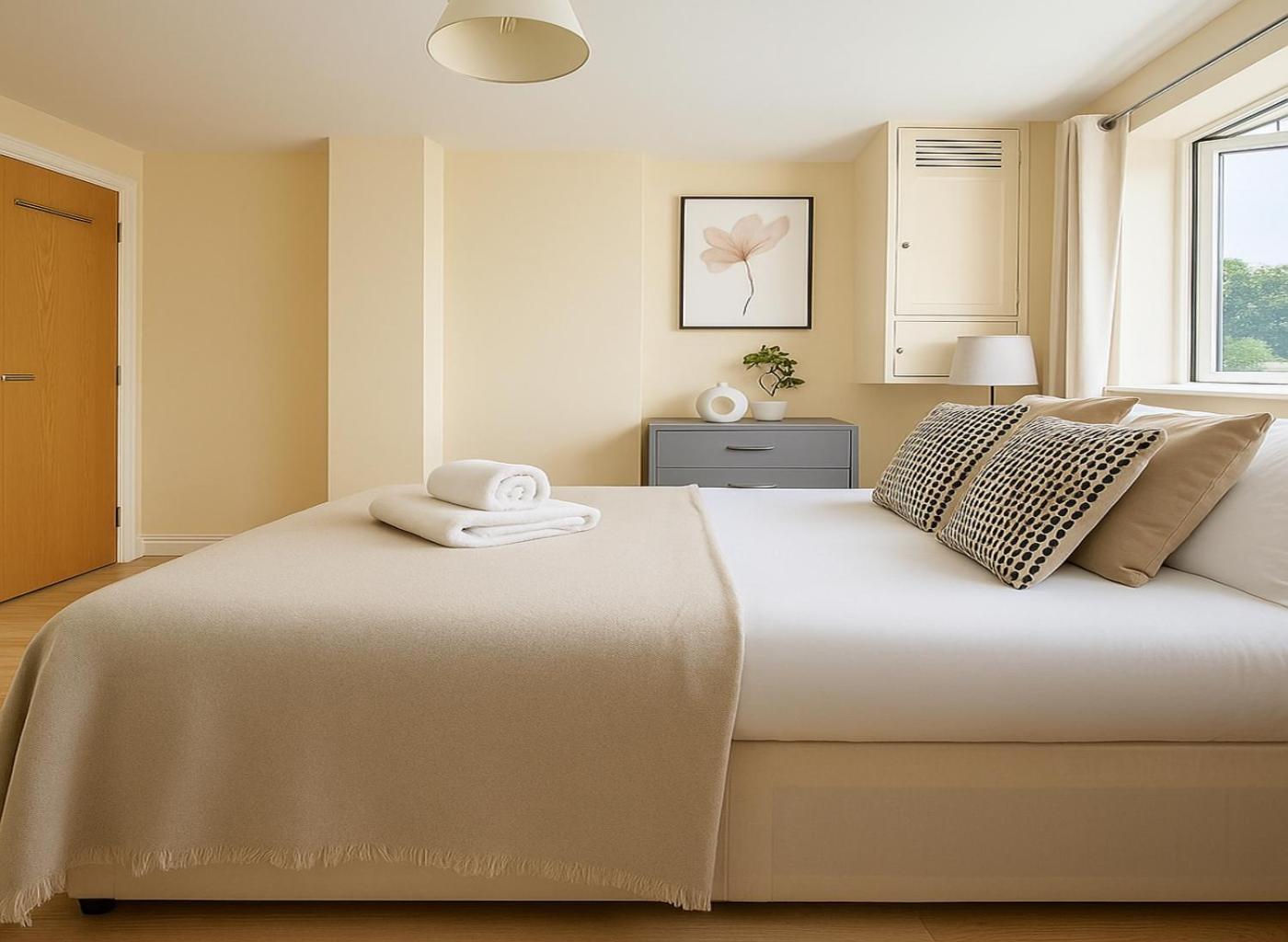 Wembley - Walk To Stadium, Arena & Designer Outlet Apartment