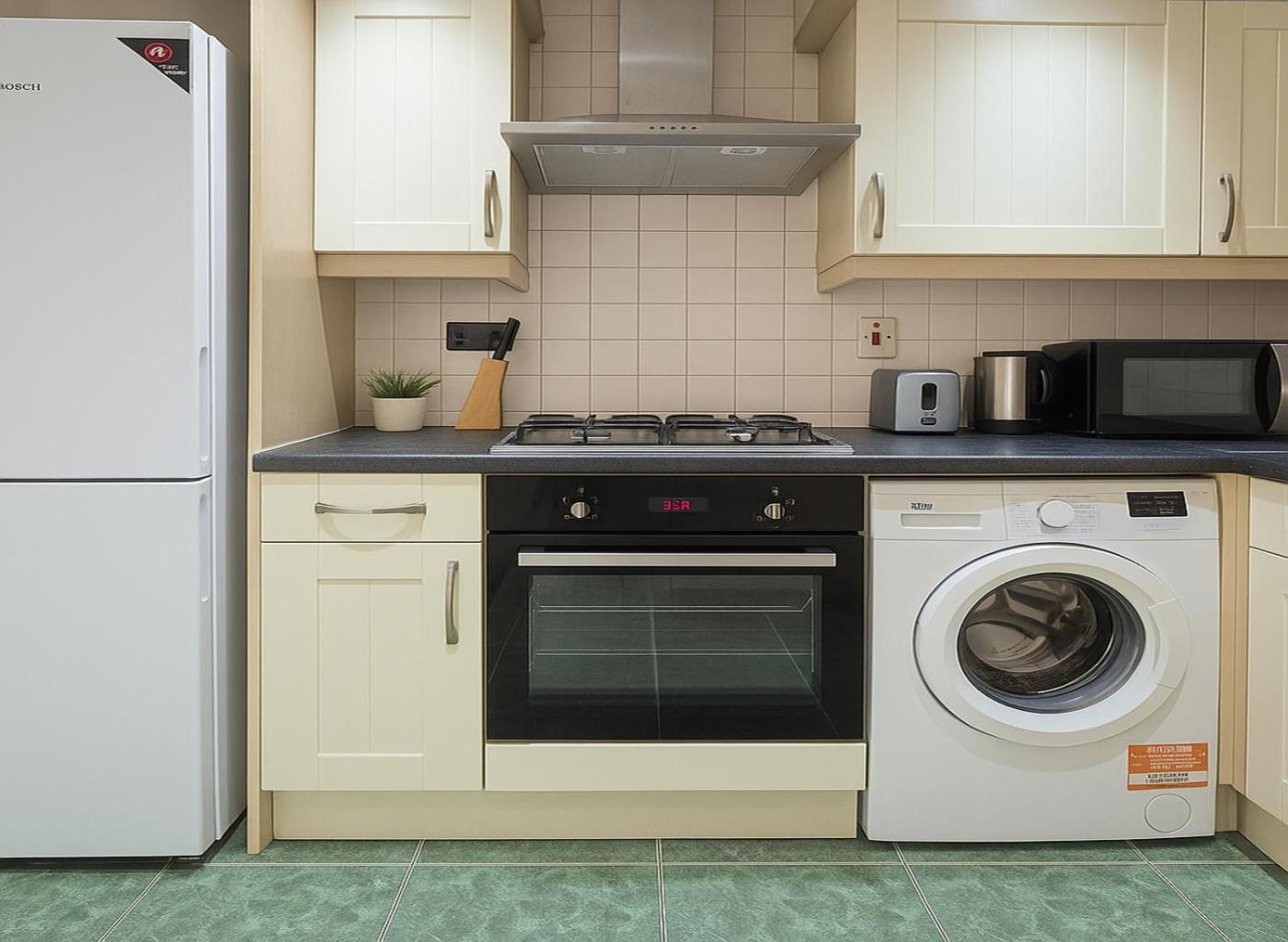 Wembley - Walk To Stadium, Arena & Designer Outlet Apartment *